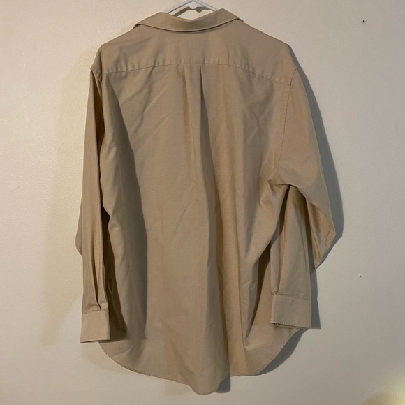 Covington Beige Dress Shirt with Pointed Collar and Long Sleeves - Picture 3 of 3